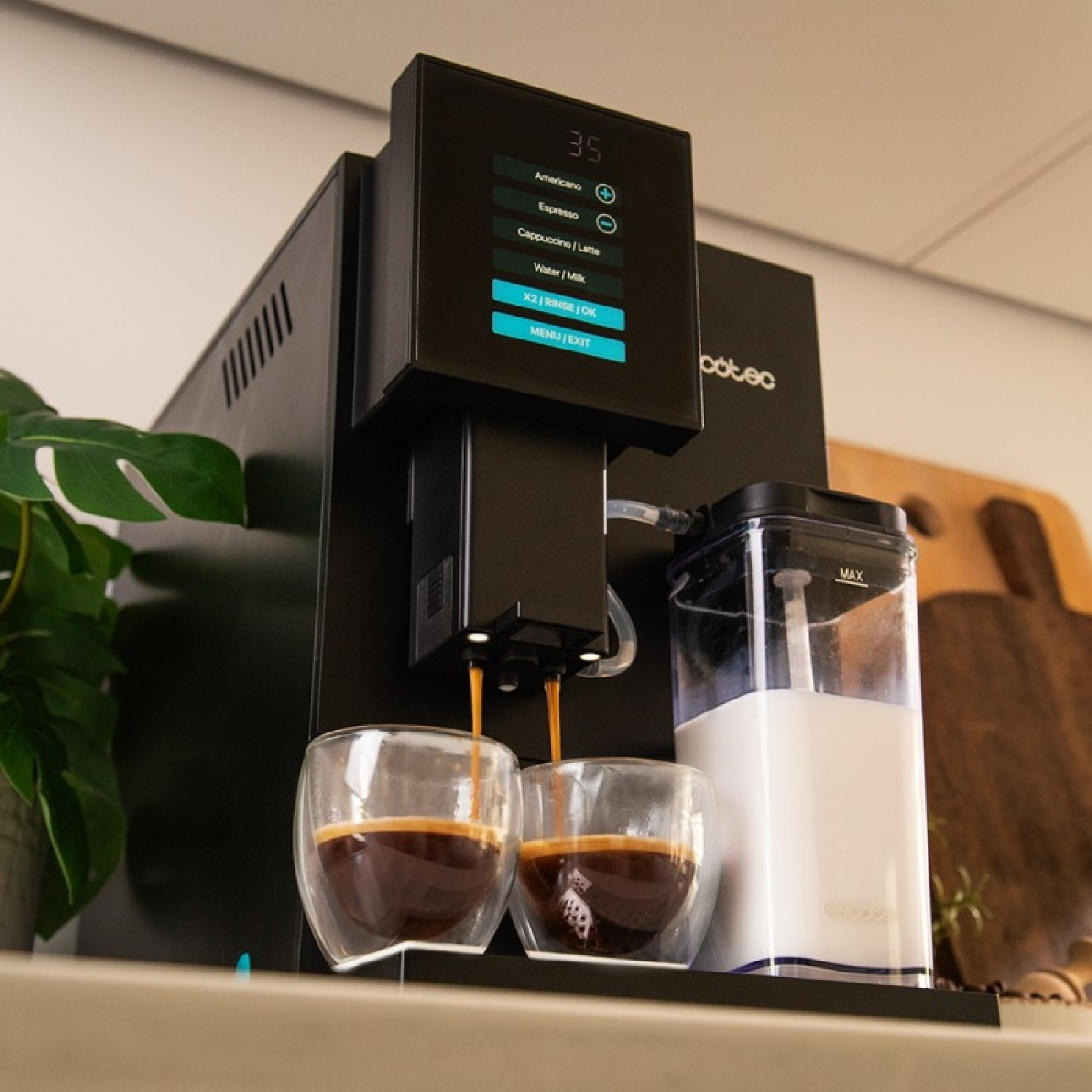 Cecotec Cafetera Superautomática Cremmaet Compactccino Black