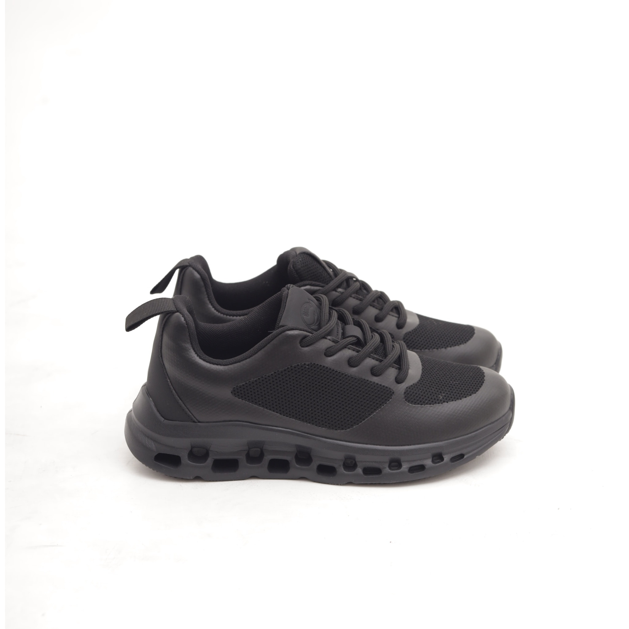 SNEAKERS RUNNING CLOUD GOMMA NERO