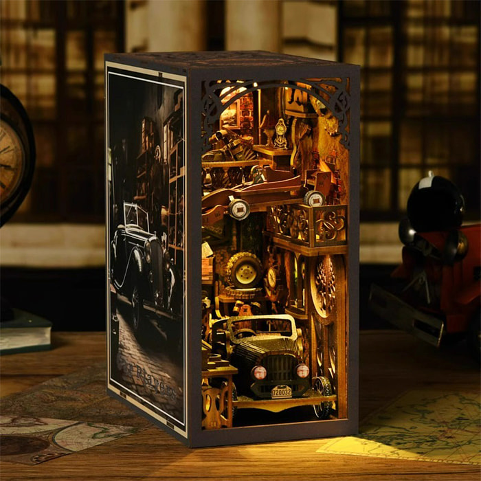 Coleccionistas de coches. Book Nook de madera, diseño 3D realista con gran detalle, cubierta y luces led. 455 piezas.