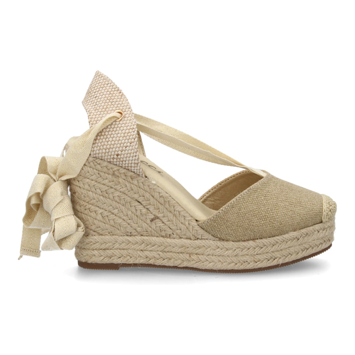 Alpargata de cuña alta de esparto con cintas
