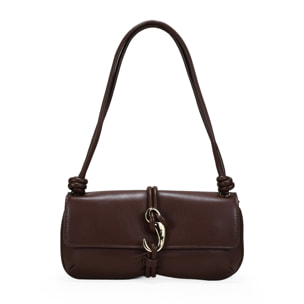 Bolso de hombro marrón con solapa y gancho metálico