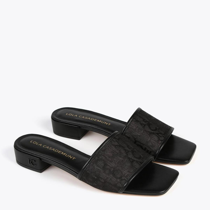 Sandali a ciabattina in rete monogrammi