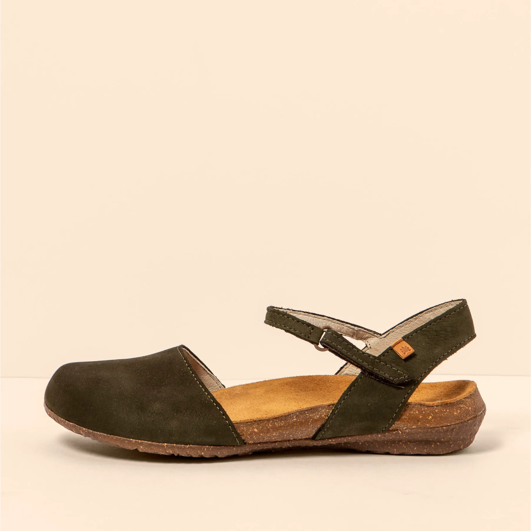 Sandalias N412 NOBUCK LAVADO KAKI / WAKATAUA color Kaki