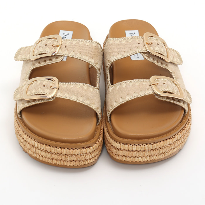 Sandali platform in simil pelle con fibbie color oro