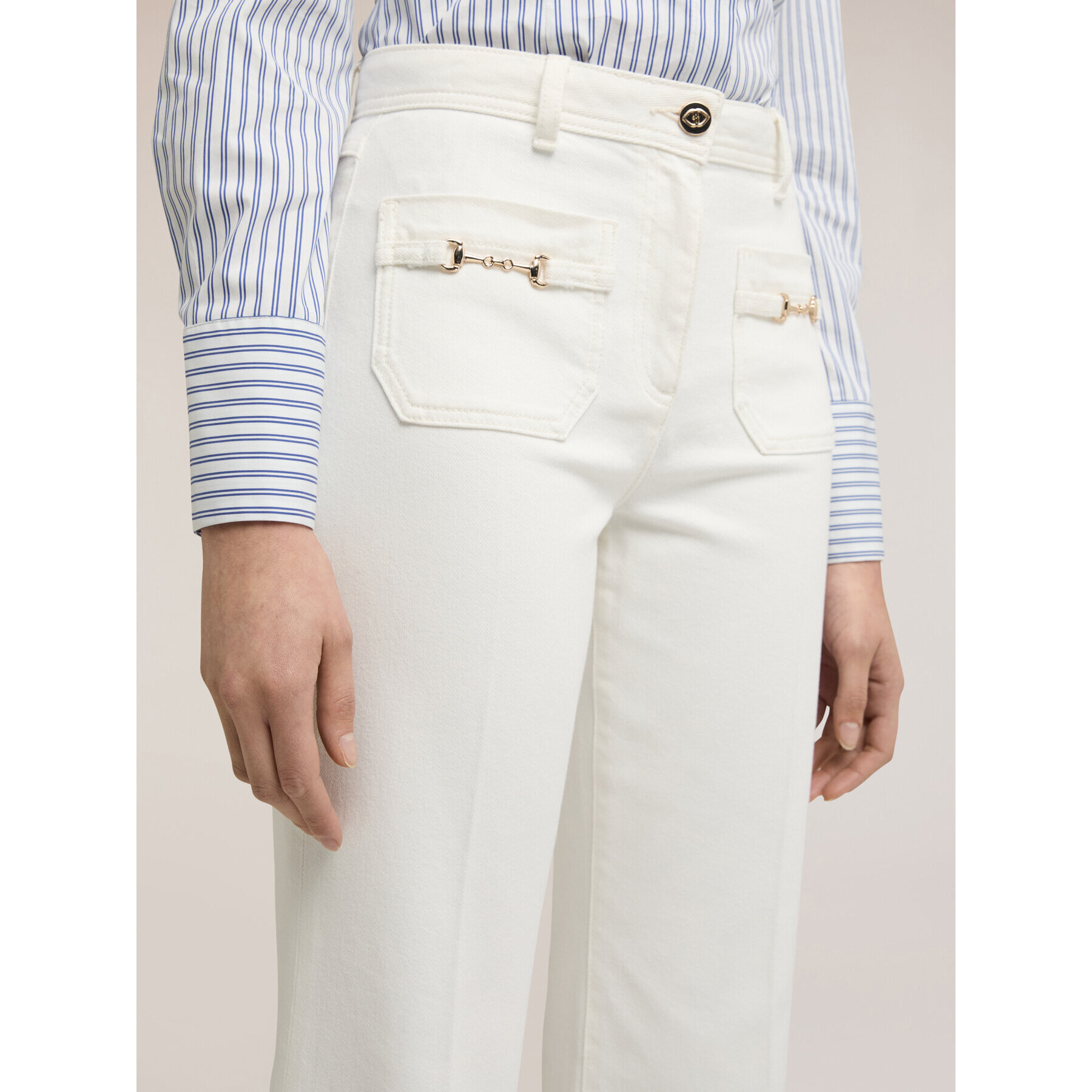 Motivi - Pantalones acampanados de dril de algodón - Blanco