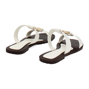 Sandali bassi bianchi eleganti