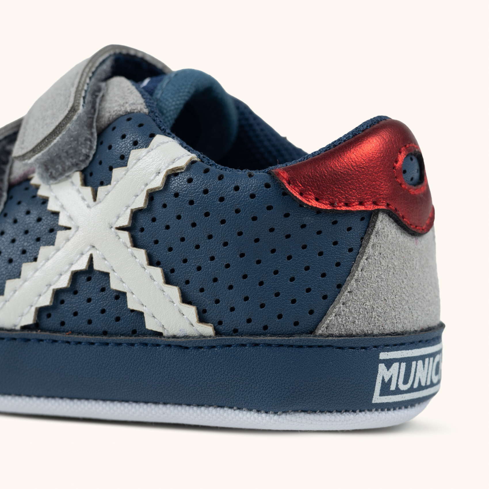 Zapatilla de Bebé de Suela Blanda MUNICH BARRU ZERO 53