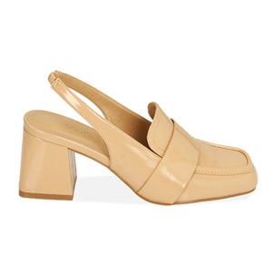 Mocasín destalonado en naplaca beige, tacón 6,5 cm