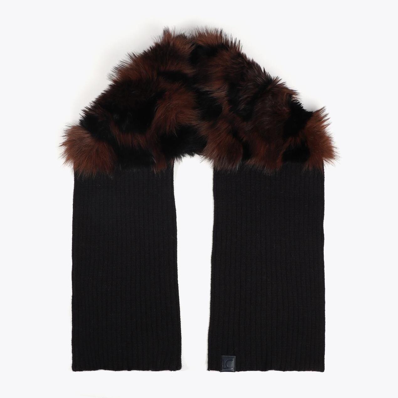 Sciarpa combinata in maglia e pelliccia sintetica