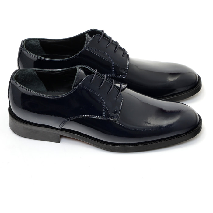 Derby stringate in pelle verniciata con fondo cuoio antiscivolo Blu