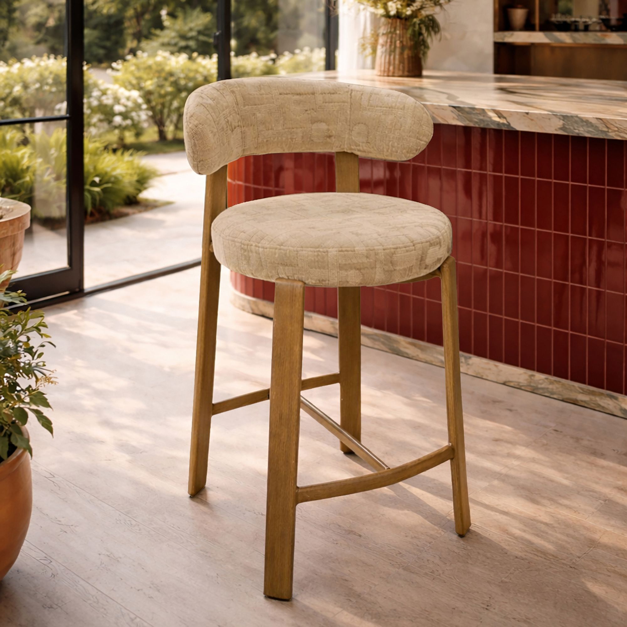 Lot de 2 chaises hautes de bar en tissu et bois beige SUZIE