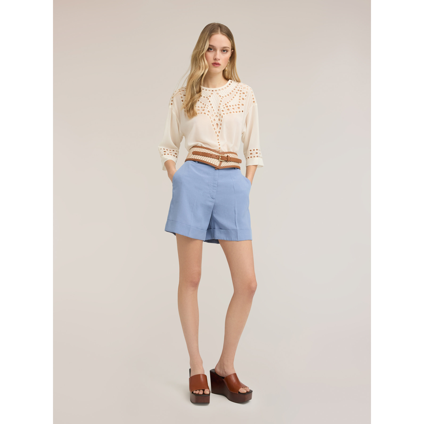 Motivi - Blusa de georgette con bordados ajouré - Beige