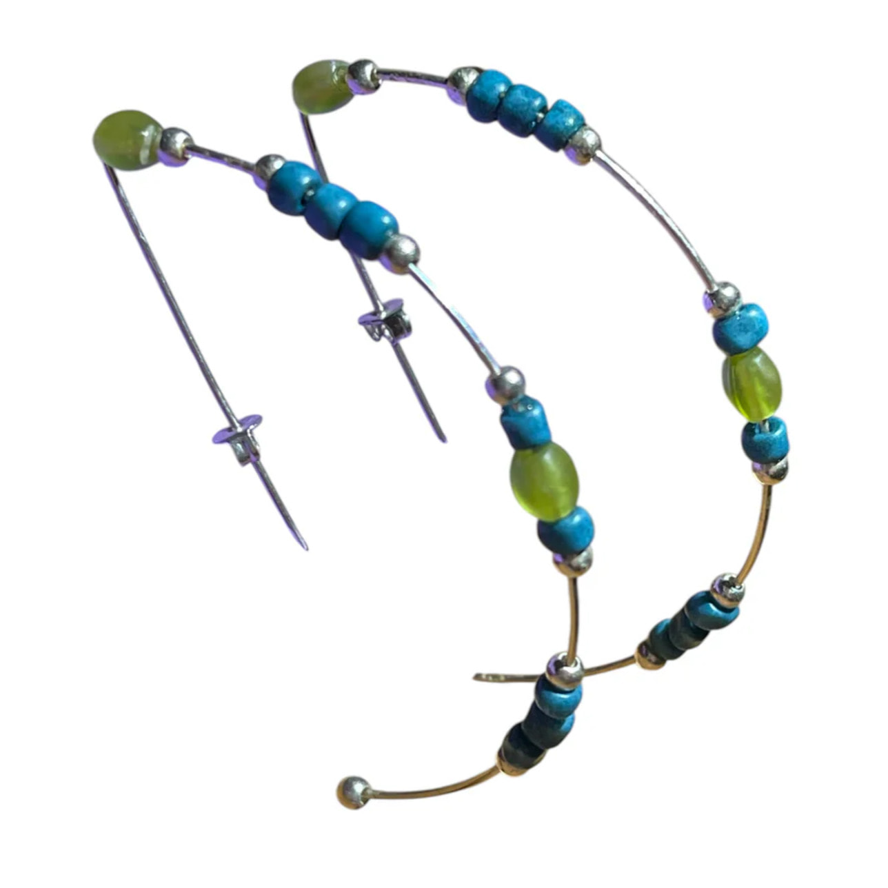 Pendiente tipo aro en plata 925 tonos verdes cristal _ Plata Úncia