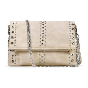 Bolso de hombro arena con solapa y tachuelas