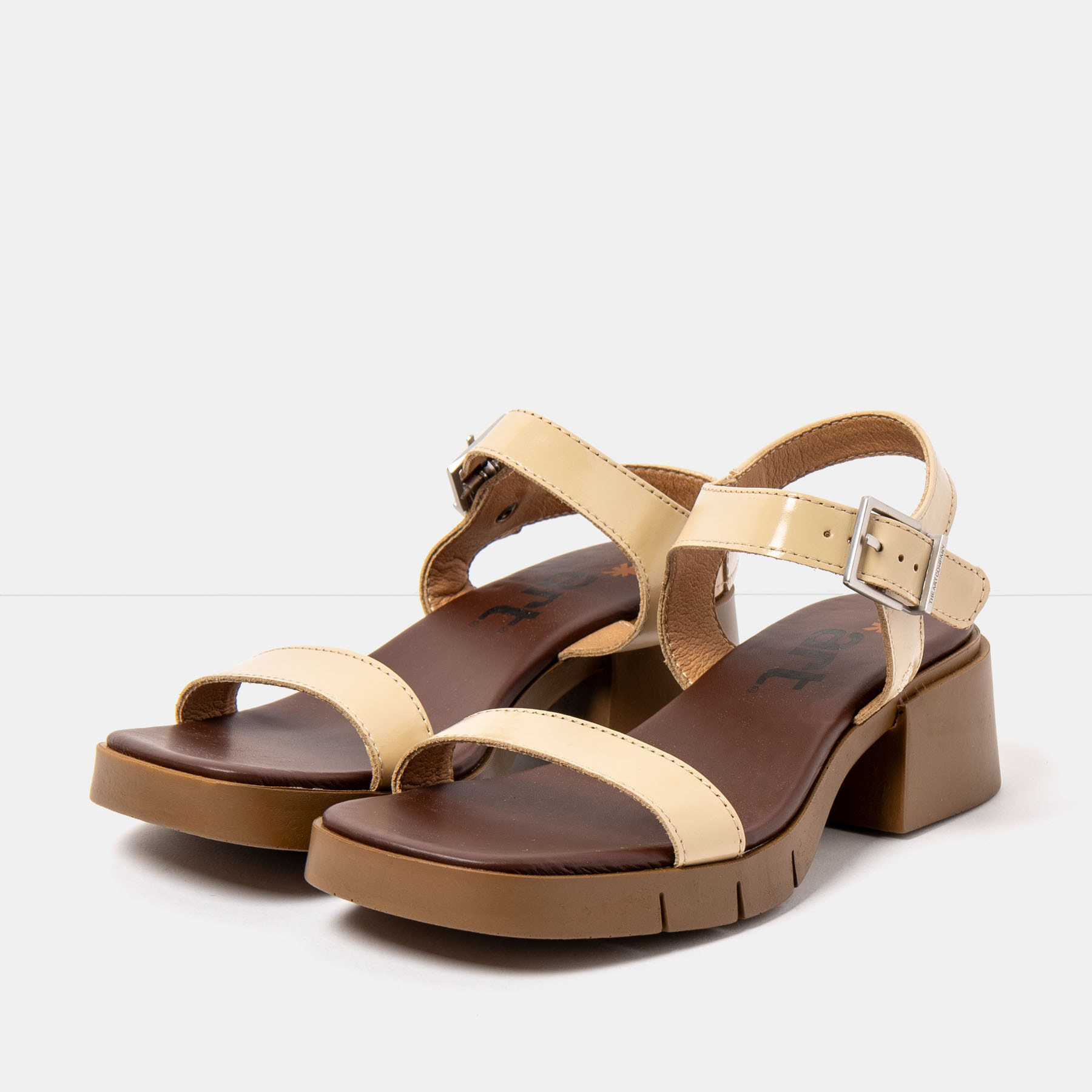 Sandalias con tacón 2060 NAPPA SHINNY CHAMPAGNE / VARSOVIA color Champagne
