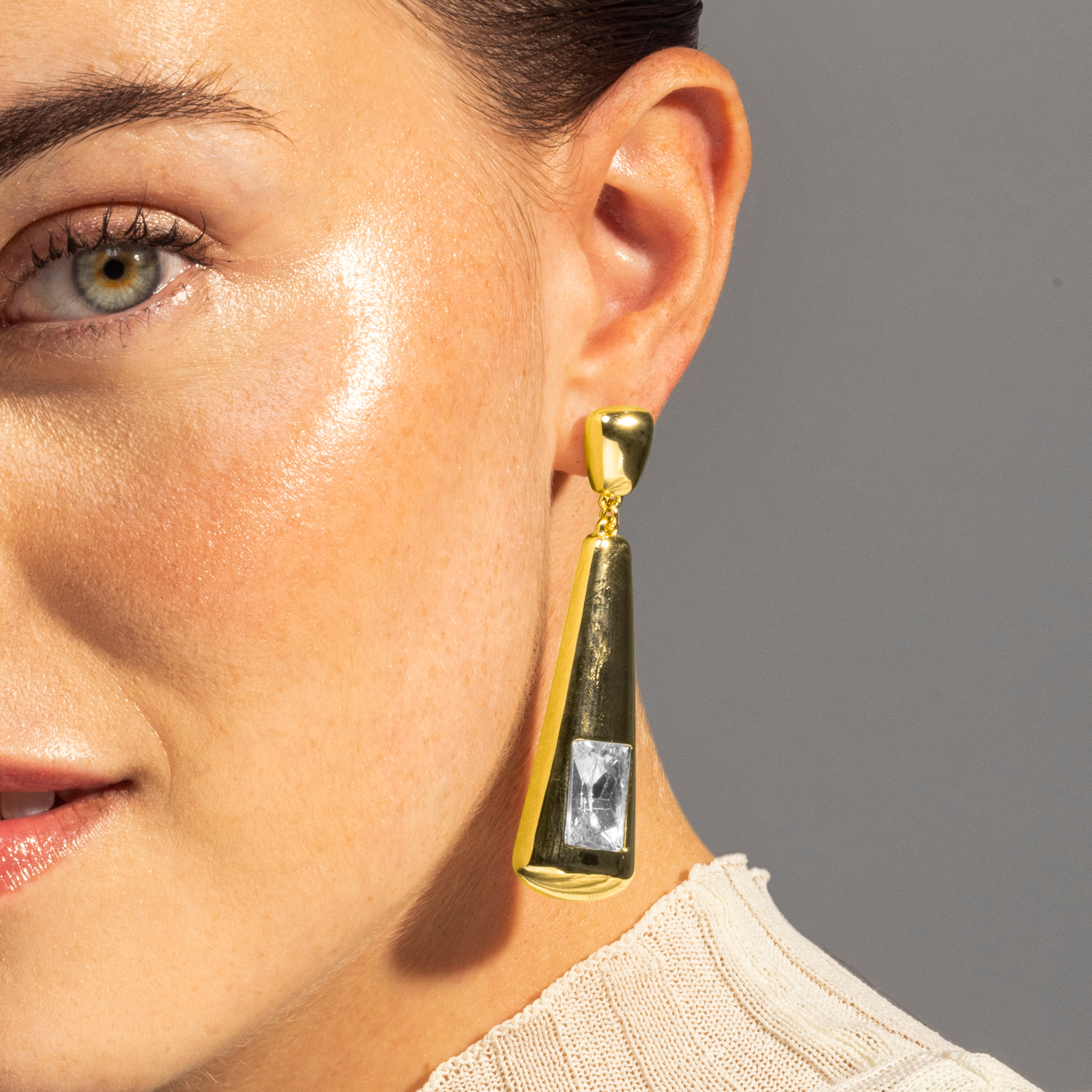 Pendientes acabado en oro amarillo de 18k