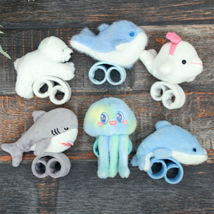 Peluche extra morbido e soffice. Design squalo con meccanismo avvolgente. 14 cm.