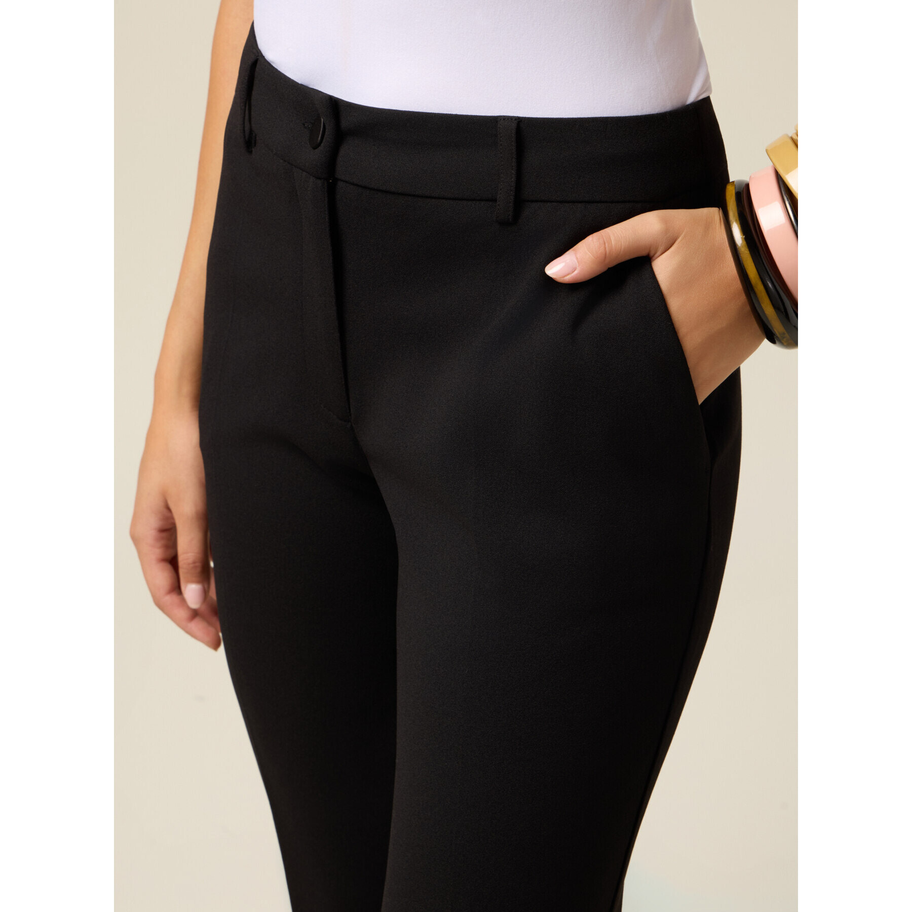 Oltre - Pantalones cropped de tejido crepé - Negro