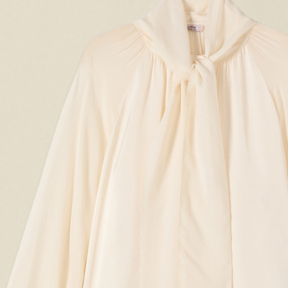 Oltre - Camisa de viscosa con lazo - Blanco