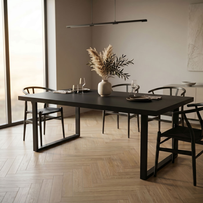 Tavolo da pranzo 220x100cm in legno e metallo con piedi squadrati e ripiano in colore legno nero