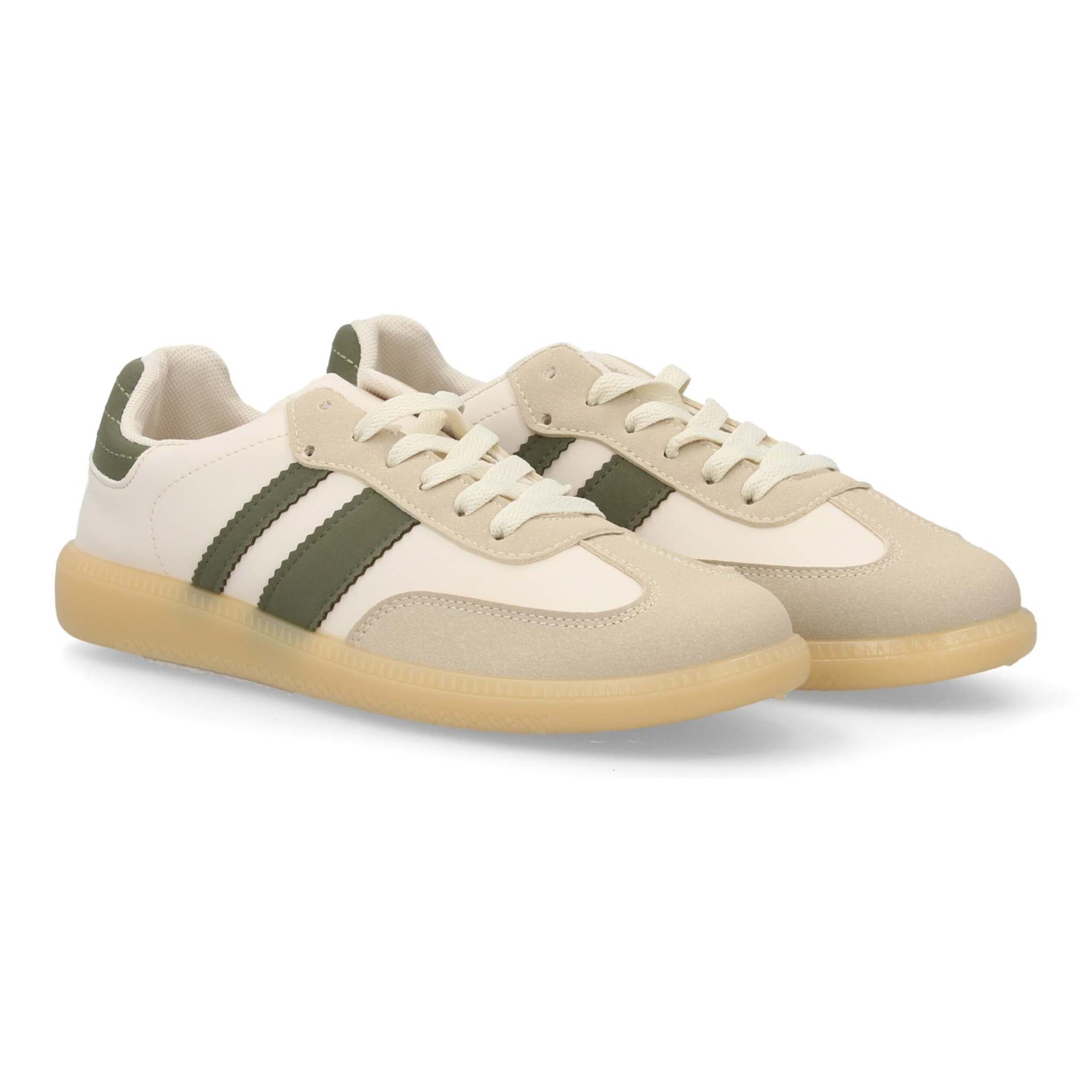 Zapatillas deportivas estilo retro casual.