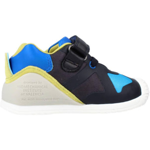 SNEAKERS BIOMECANICS 211131