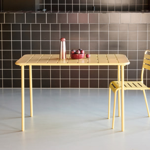 Table de jardin métal 4 places. jaune. Amelia. 120x70cm. traitement antirouille. lattes et bords arrondis
