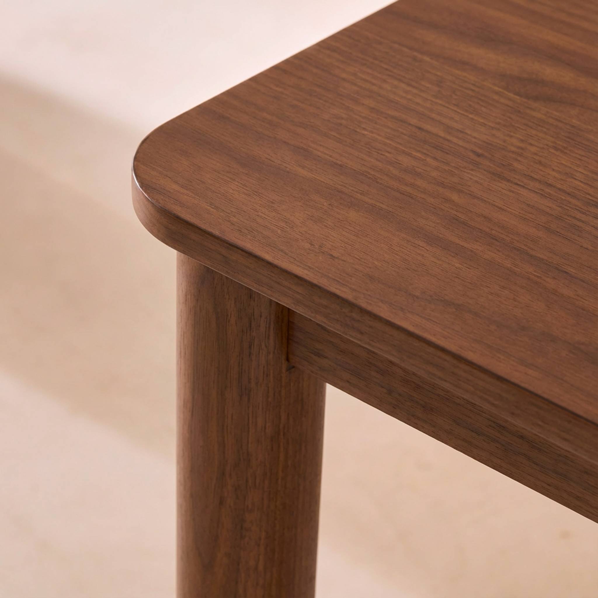 Table à manger rectangulaire extensible bois d'hévéa et placage chêne noyer 6 à 10 places - 170-270cm - Solene