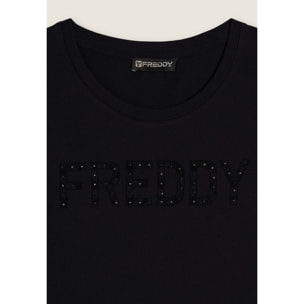 T-shirt con logo frontale in borchie