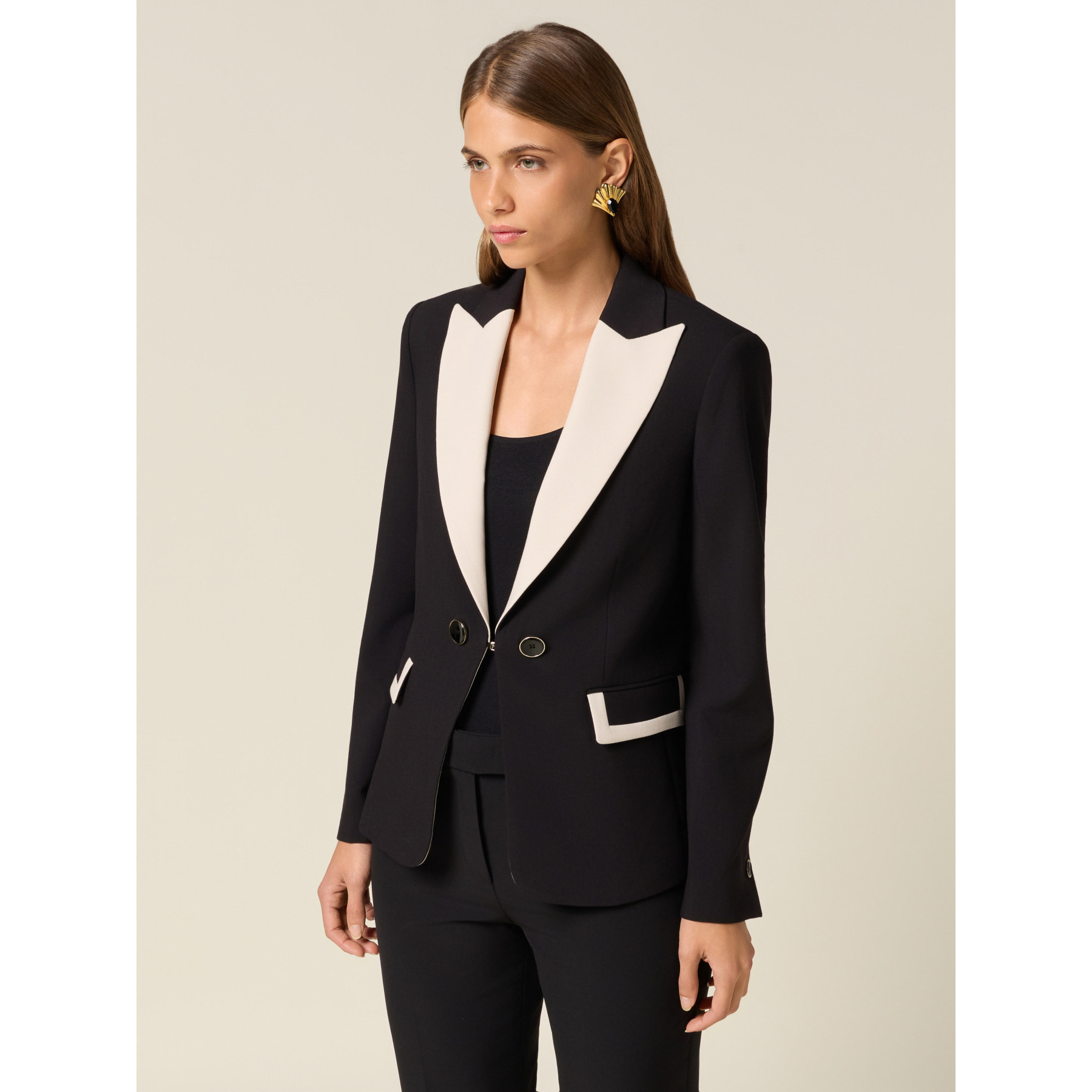 Oltre - Blazer con detalles en contraste - Negro