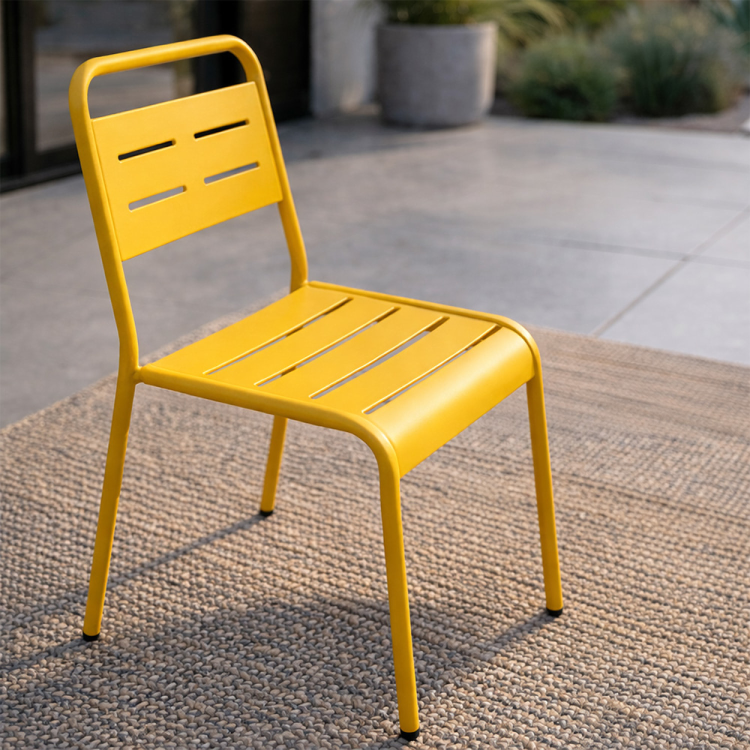 Ensemble de 4 chaises de jardin empilables jaunes EVORA