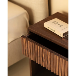 Pack de 2 mesitas de noche de madera maciza con un cajón en tono nogal de varias medidas