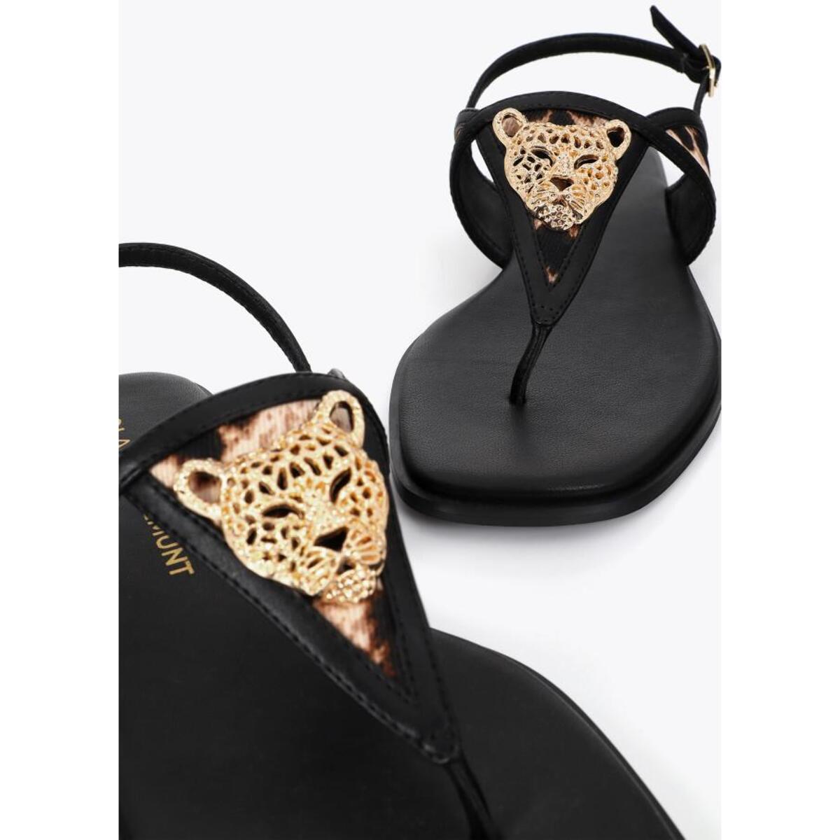 Sandalo basso con stampa animalier e applicazione metallica