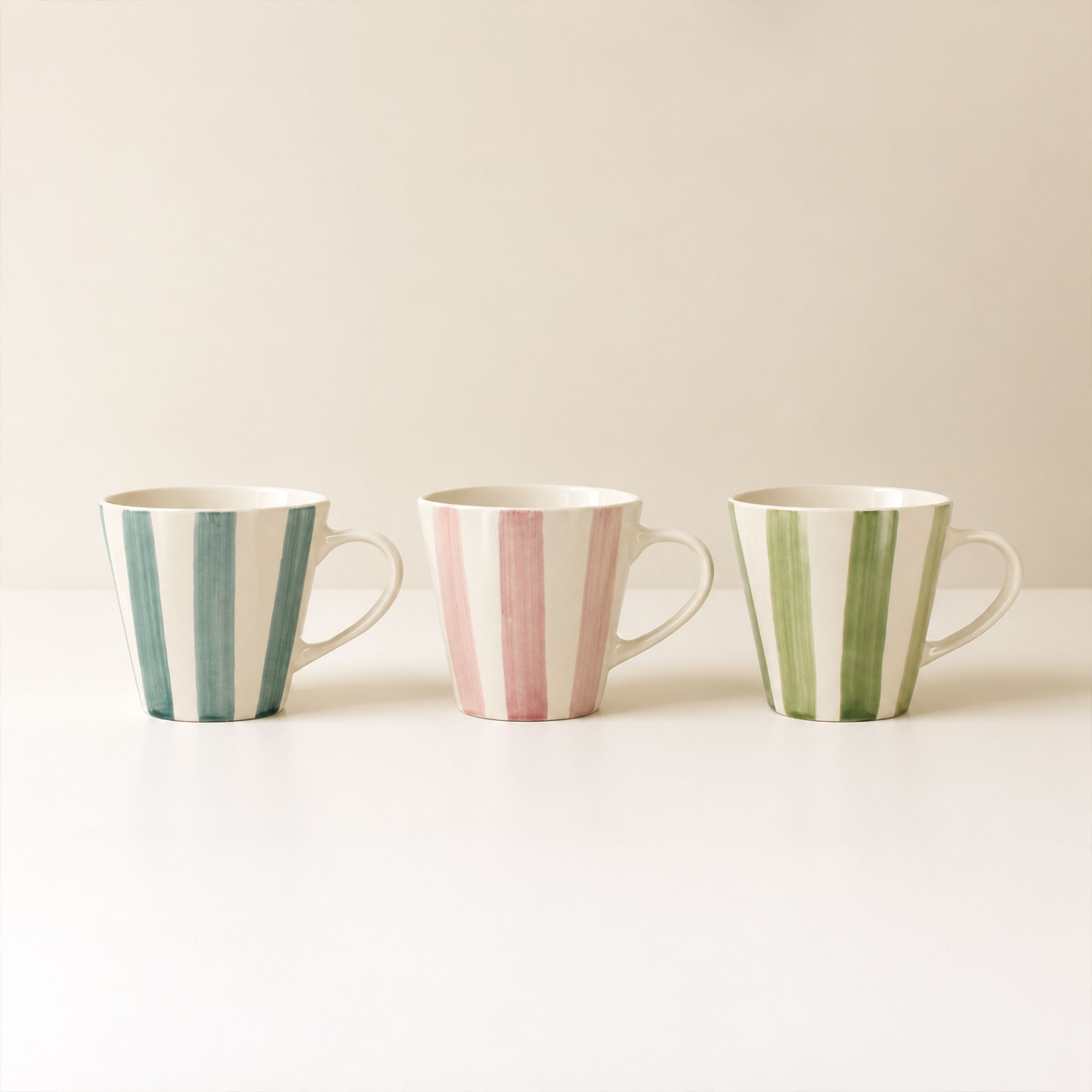 Lot de 6 tasses 20cl en grès blanc et rayures colorées ARLEQUIN