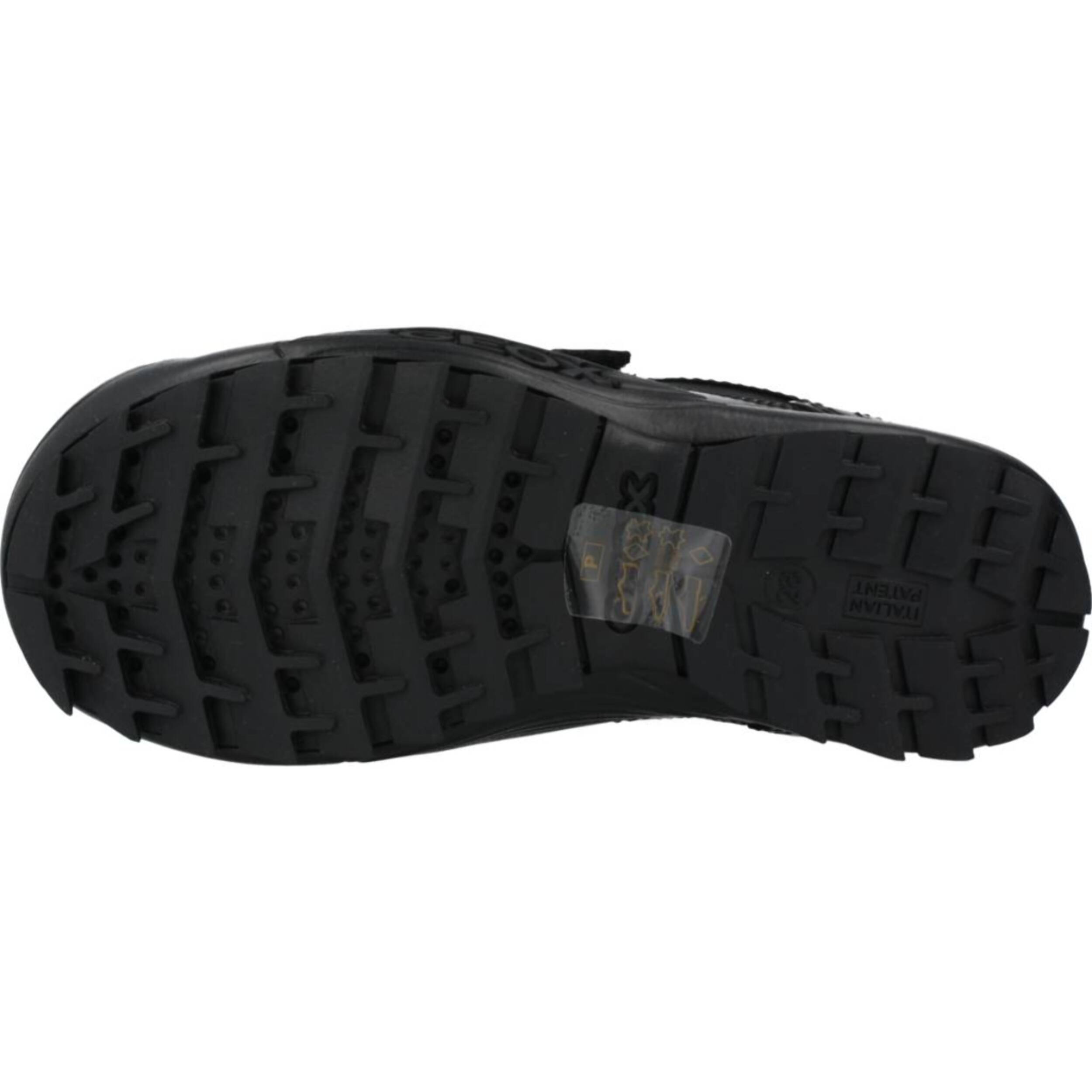 Zapatillas Niño de la marca GEOX  modelo JR SAVAGE NEGRO