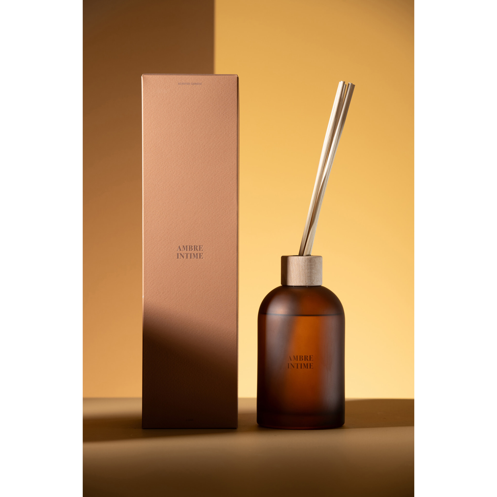 J-Line Bâtonnets parfumés Accords Essentiels - Ambre Intime - ocre - 550 ml