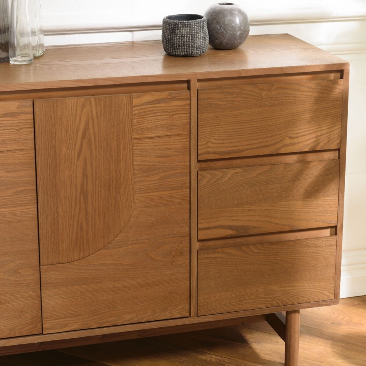 MARIO - Buffet couleur naturelle 3 tiroirs 2 portes décor motif arrondi