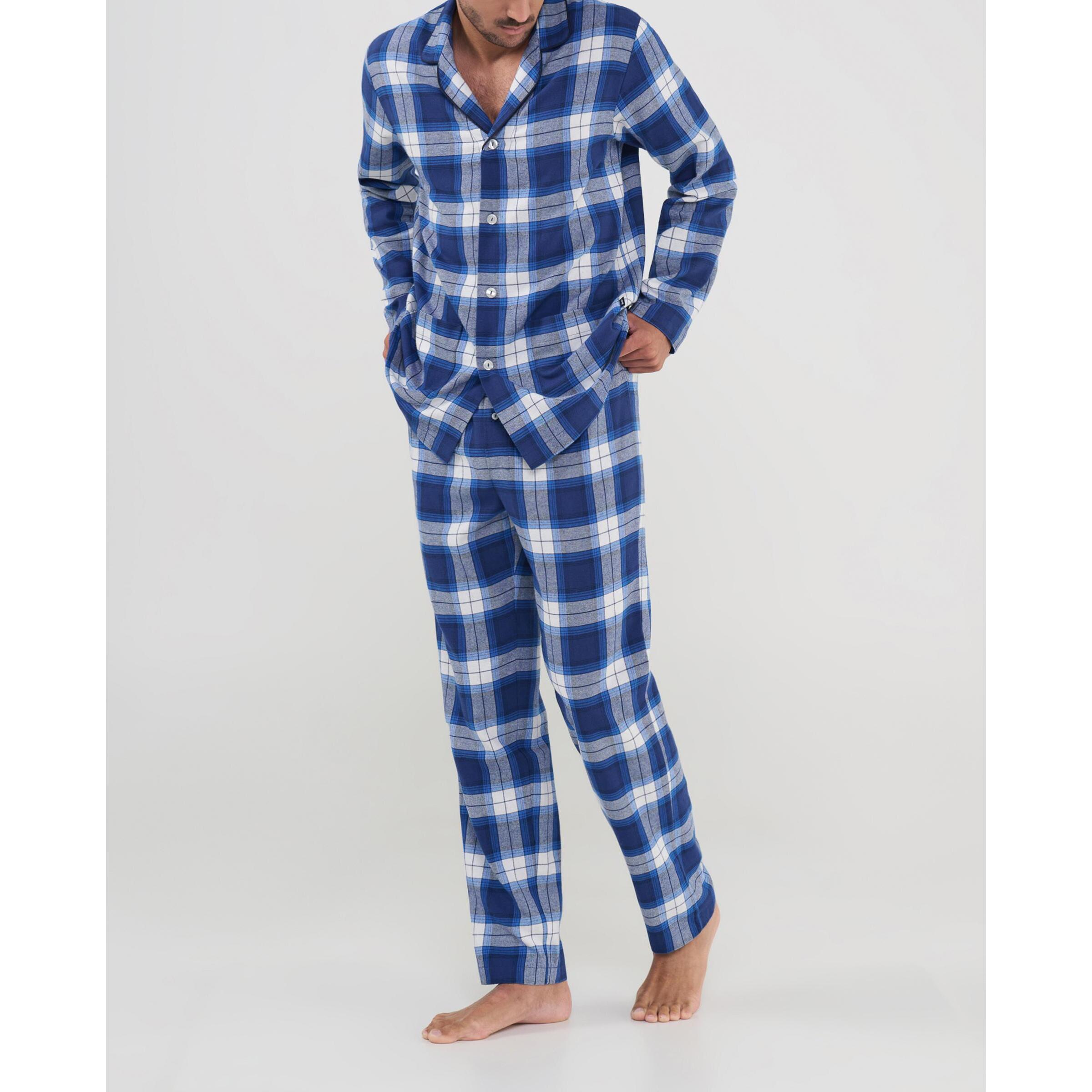 Pijama hombre, estampado en cuadros, abierto con botones, con bolsillos de plastón, manga larga y pantalón largo
