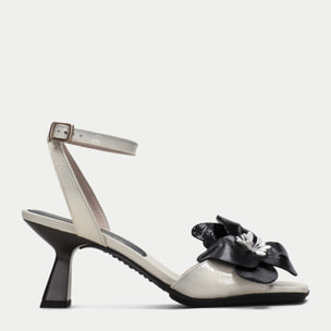 Sandalia Tacon Danielle Crema negro 6 cm