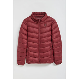 Chaqueta Chase ultralight color granate con parche Rigby Go