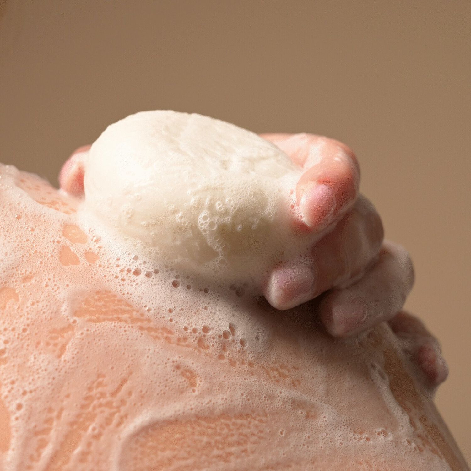 Pain Dermatologique - Savon Corps Visage & Cheveux Certifié Bio 110g