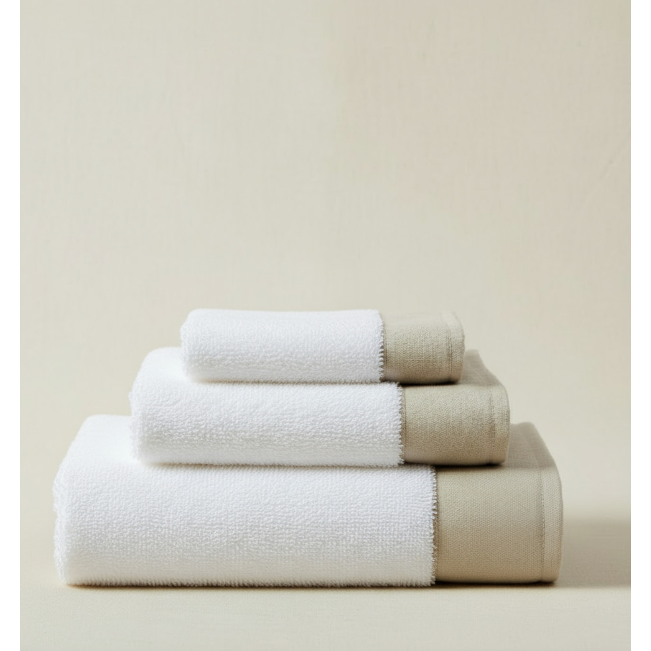 SET VISO, MANI E CORPO SPUGNA BIANCO CON BALZA IN LINO