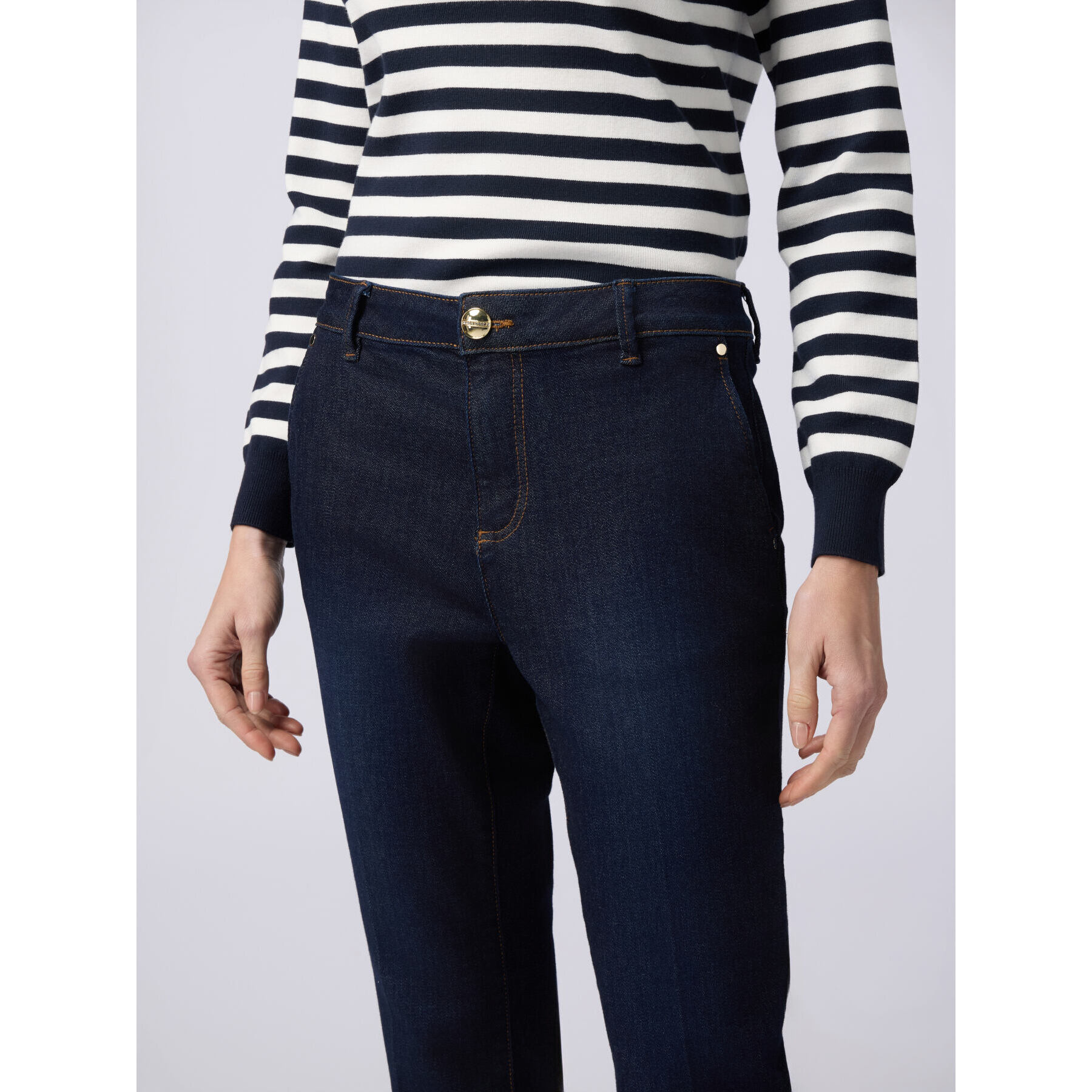 Oltre - Vaqueros chinos en denim desgastado - Azul