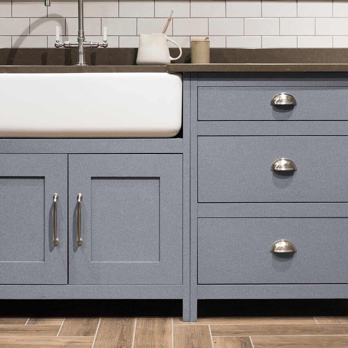 Rouleau adhésif décoratif Vinyle au Mètre - Argent - Sticker Lavable Imperméable Mur Cuisine Meubles