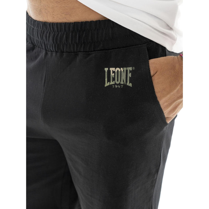 Set completo da uomo con t-shirt e pantaloncino mimetico Leone Military 1947