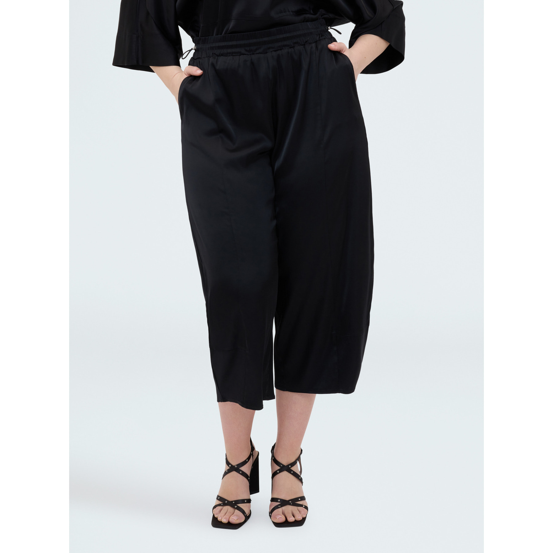 Fiorella Rubino - Pantalones Balloon en raso stretch - Negro