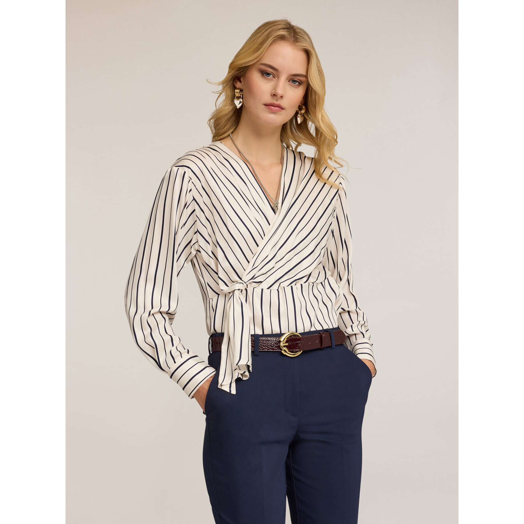 Motivi - Blusa a righe con motivo a nodo - Blu