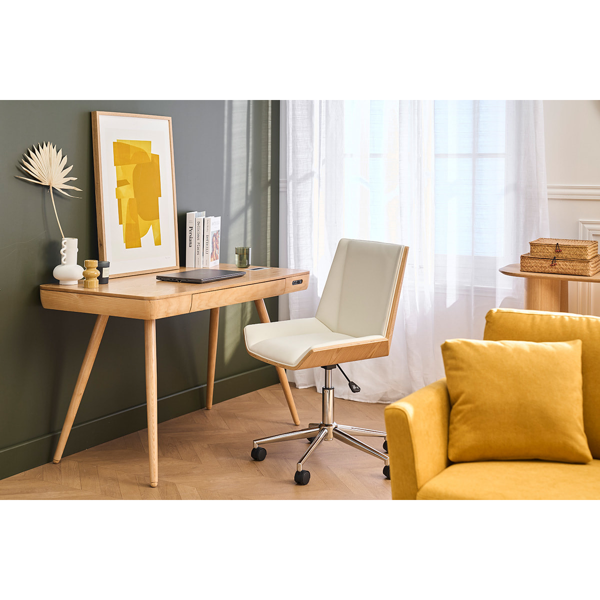 Chaise de bureau à roulettes design noire, bois foncé et acier chromé MELKIOR