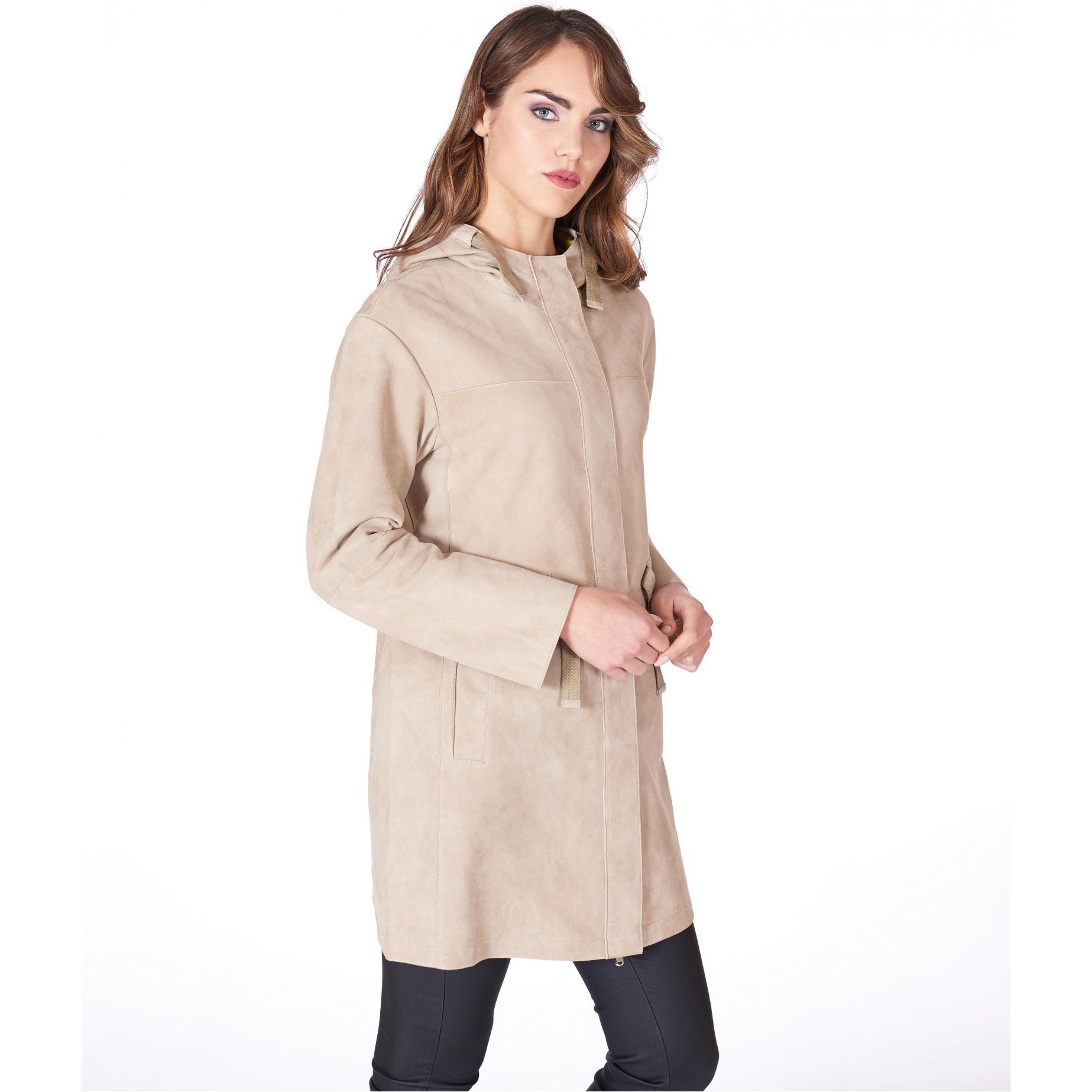 Cappotto in pelle camoscio beige verde con cappuccio