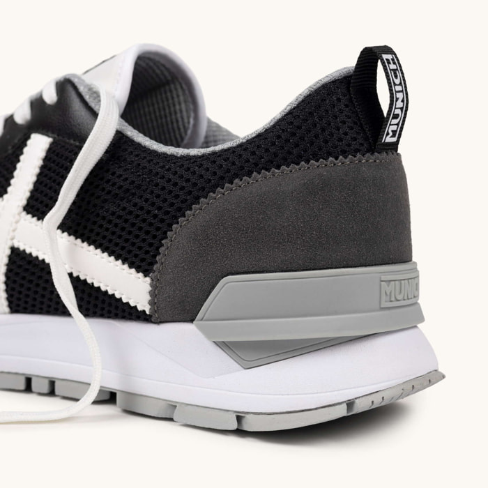 Sneakers Retro Running Negras y Grises | MUNICH VERSATILE 33